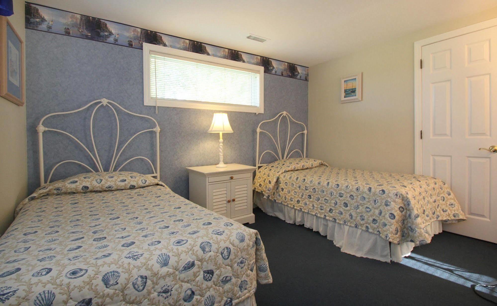 Colonial Acres Resort ウェスト・ヤーマス エクステリア 写真